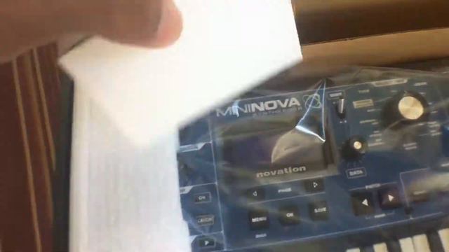 Unboxing Novation Mininova смотреть онлайн
