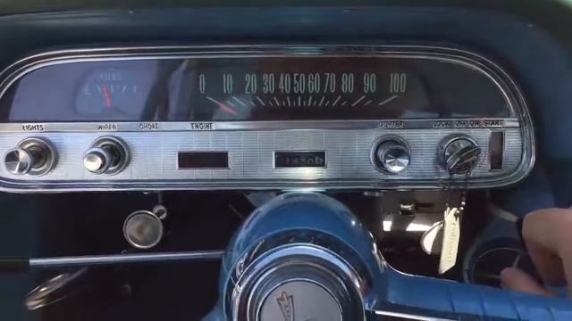 1961 Chevrolet Corvair Monza 900 Start Up смотреть онлайн