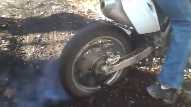 Honda 150 R Expert Burnout смотреть онлайн