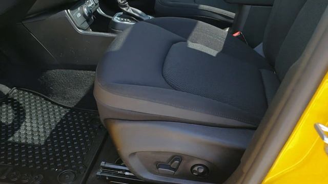 2018 JEEP RENEGADE ALTITUDE SOLAR YELLOW FOND DU LAC OSHKOSH WISCONSIN SOLD! 8J502A смотреть онлайн