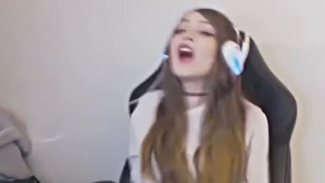 Стримерша pharaoh смотреть онлайн