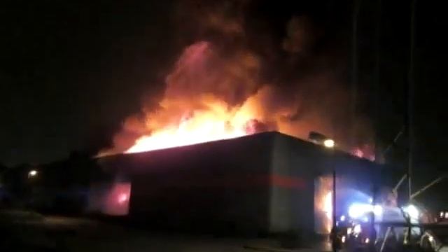 INCENDIO SAN DONATO MILANESE METRICA VIGILI DEL FUOCO MILANO смотреть онлайн