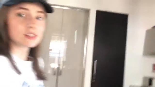 VLOG 1//Перелёт в Италию. смотреть онлайн
