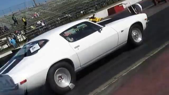 1971 Camaro Z28 2nd run off the transbrake смотреть онлайн