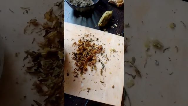 Сильная Ведьмина Свеча с травами для чистки #ведунья #свеча#травы#защита#энергетика#дом#деревня смотреть онлайн