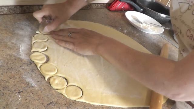 Пельмени классические домашние без пельменницы. Рецепт Кухня Kitchen Blondy Classic meat dumplings смотреть онлайн