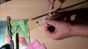 КЛАССНЫЙ И БЫСТРЫЙ СПОСОБ ВЯЗКИ РЫБОЛОВНОЙ СЕТИ ПОКАЗЫВАЮ НА ВЕРЕВКЕ