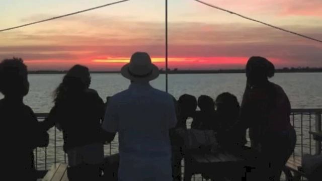 Cruise and Sail With Big D Cats Harbor Lights Virtual Tour смотреть онлайн