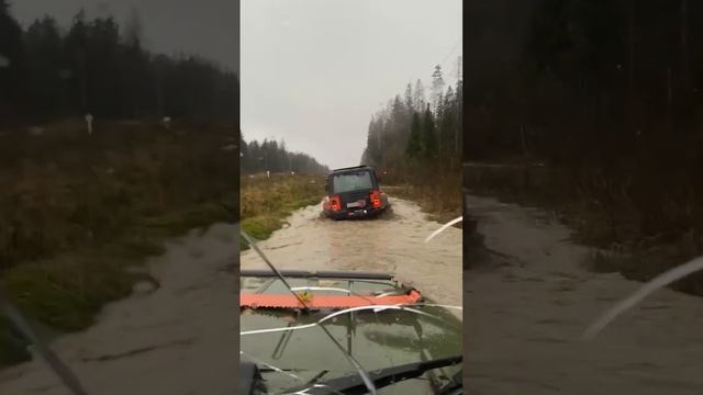 Заплыв на внедорожниках! смотреть онлайн