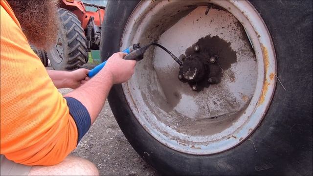 Getting The John Shearer J Series Culti Drill Ready For Sowing смотреть онлайн