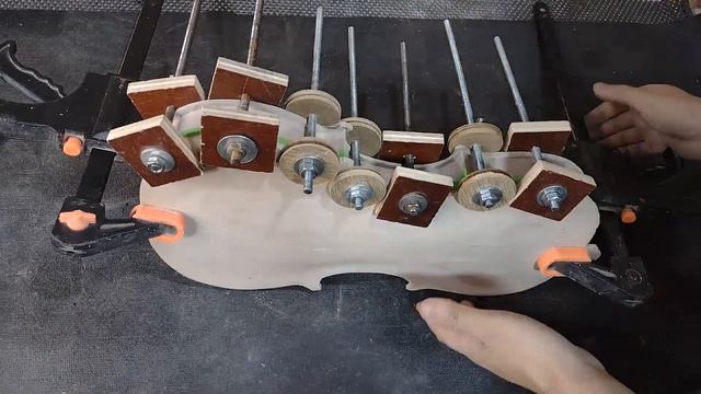 COMO HACER UN VIOLIN - CAPITULO 9 - CAJA DE RESONANCIA смотреть онлайн
