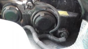 Замена лампы ближнего света на Ниве Шевроле.  Асфальтофикация