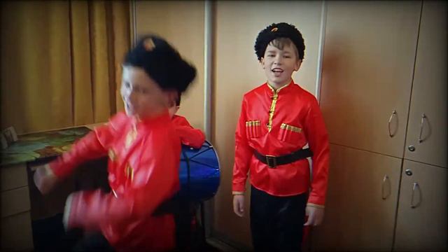 ЛАТНЕНСКИЕ КАЗАЧАТА (репетиционные будни) смотреть онлайн