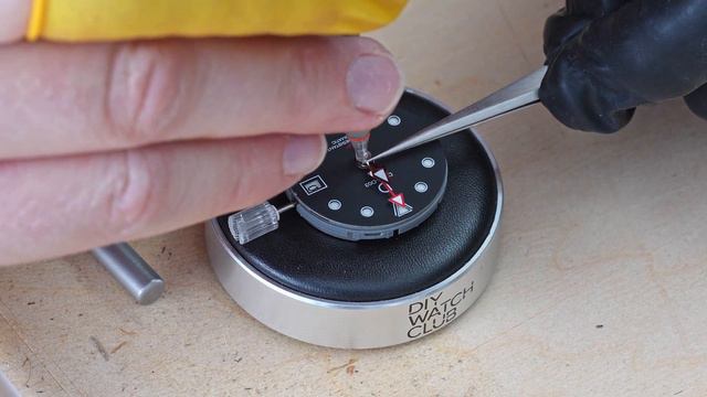 DIY Watch Club Diver GMT Video Review - Watch Clicker смотреть онлайн