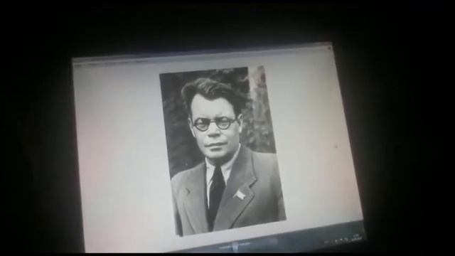 Чтение стихотворения М. Исаковского "Вишня" смотреть онлайн