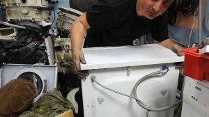 Как открыть крышку на стиральной машинке Samsung