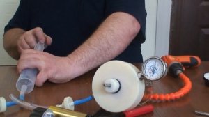 Ручной вакуумный насос своими руками. Вакуумная мешалка. Вакуумный смеситель.