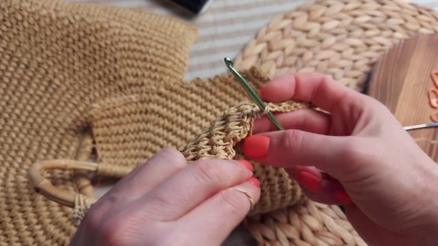 Вязаная сумка из рафии ? #сумкаизрафии #сумкакорзина #сумкакрючком смотреть онлайн