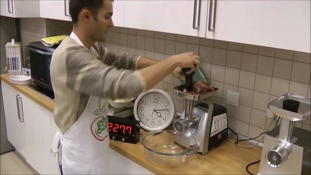 Тест мясорубок Panasonic, Bosch, Bork смотреть онлайн