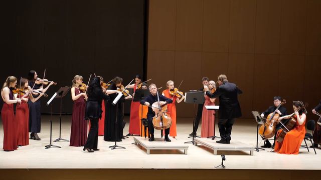 Haydn C Major with Alban Gerhardt, Metamorphosen Berlin and Wolfgang Emanuel Schmidt (last 90 secs) смотреть онлайн