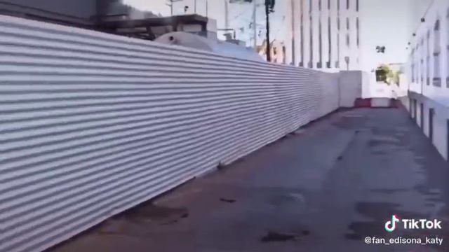 песня эдисона смотреть онлайн