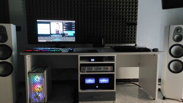 Monitor Audio Silver 500 With Advance Acoustix X A160 Evo смотреть онлайн