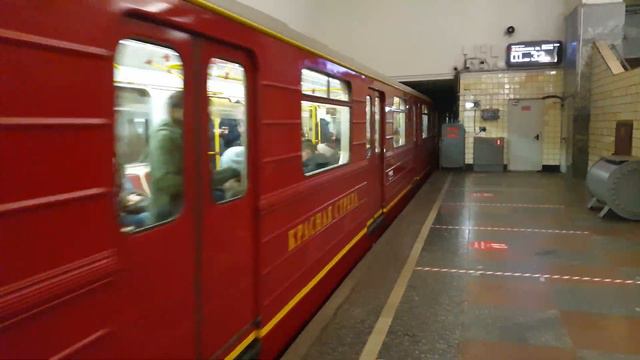 "Внезапно"! Именной поезд "Красная Стрела" "Red Arrow" смотреть онлайн