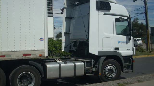 Camionera Chilena en Mercedes Benz Actros, Magdalena Carvajal смотреть онлайн