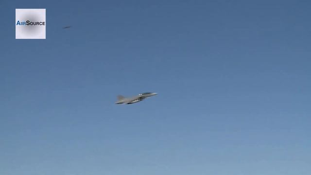 Swedish Air Force Saab JAS 39 Gripen Takeoff, Taxi смотреть онлайн