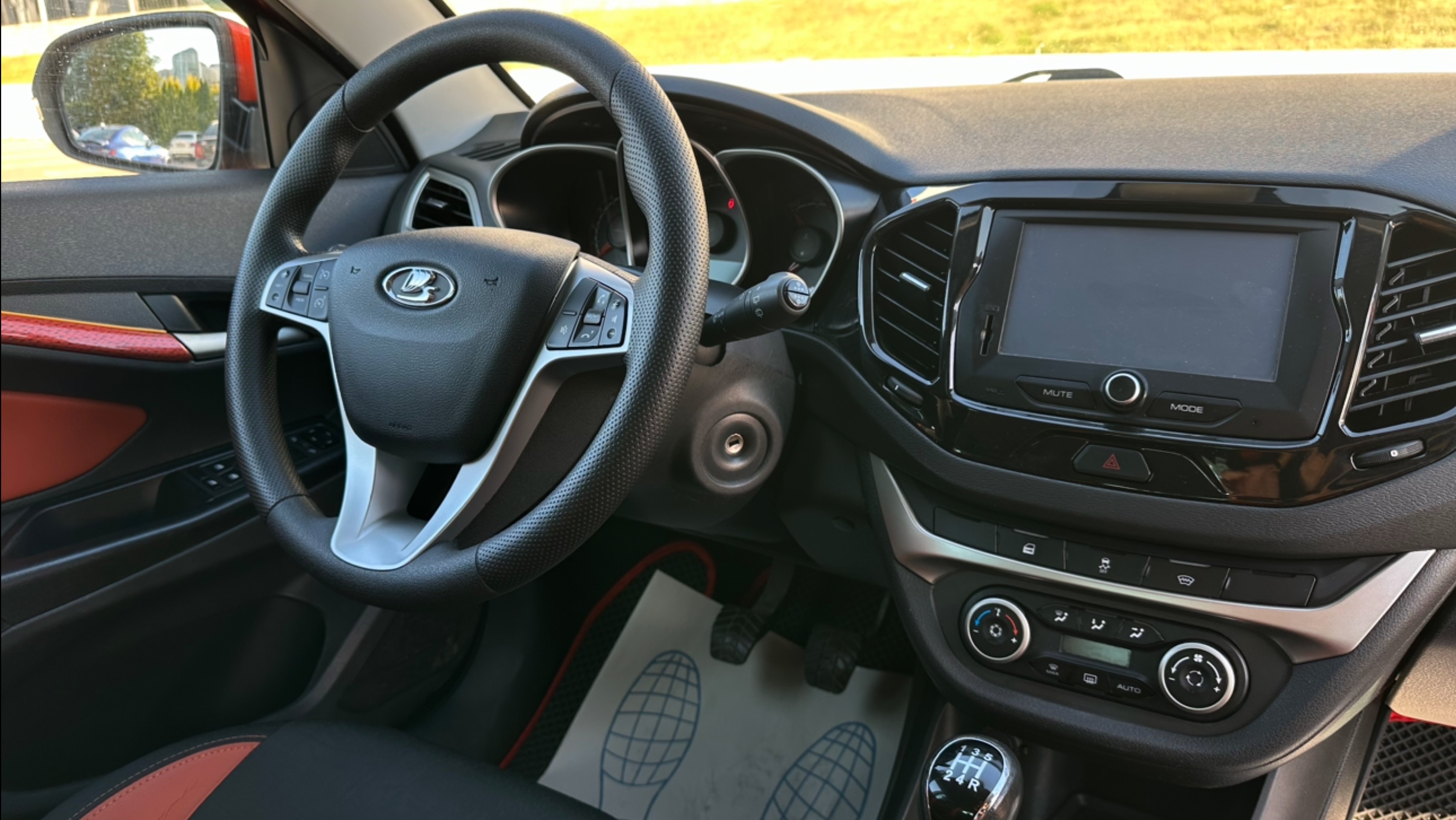 LADA Vesta SW Cross 2019 1.8MT