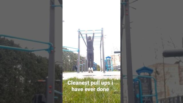 my right elbow hurts ? #calisthenics #streetworkout #bodyweight #pullups смотреть онлайн