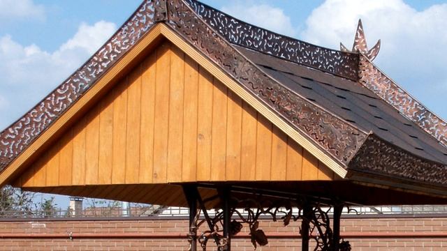 Красивый декоративный домашний колодец на даче с крышей, навес, ворот и оголовок смотреть онлайн