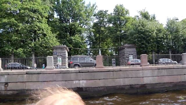 Экскурсия по рекам и каналам СПб на следующий день после дня ВМФ России. Понедельник, 26 июля 2021 смотреть онлайн