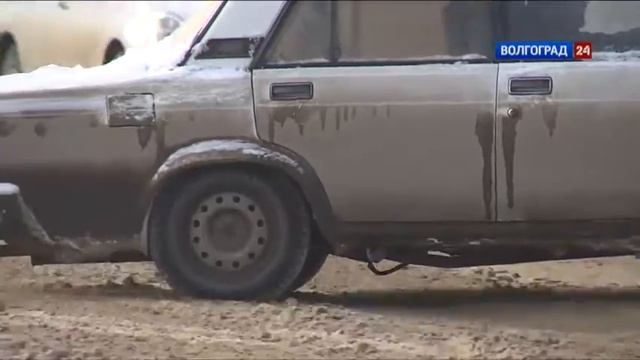 На дорогах Волгограда работает 80 единиц снегоуборочной техники смотреть онлайн