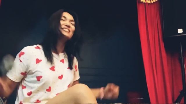 #пою #глюкоза #жужу #сергейшнуров Пою/ору песню ЖУЖУ Глюкозы и Сергея Шнурова? Очень крутая песня! смотреть онлайн