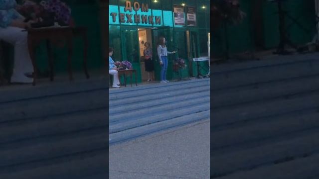 Евгений Евтушенко-цветы лучше пуль смотреть онлайн