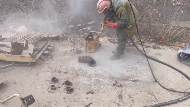 Пескоструйная обработка промышленная так мы чистим бу трактора при капремонте / ТехЗап смотреть онлайн