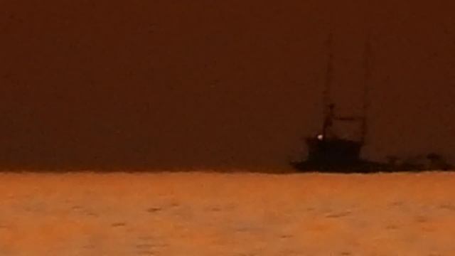 Angular Size Matters смотреть онлайн