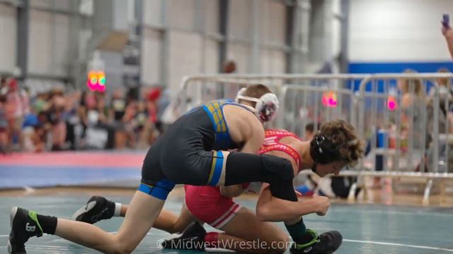 113 18U – Tony Phillips {G} of Hawks Wrestling NE vs. Reece Parks {R} of Maize Wrestling KS смотреть онлайн