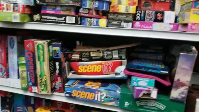 Thrift Store Hunting! Super 8 Camcorder and more! смотреть онлайн