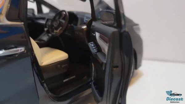 Lexus LM300h 1:18 Scale by KengFai (Unboxing and Reviewing)