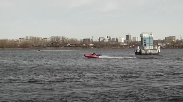 Лодка Азимут 365 НДНД.mp4