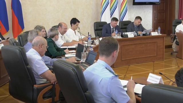 Большой пакет законопроектов рассмотрели парламентарии ЕАО на очередном заседании Собрания смотреть онлайн