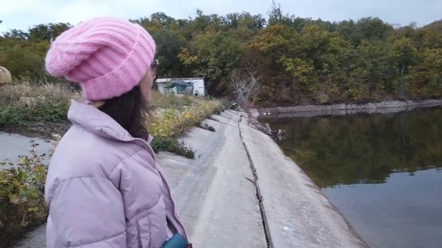 АЛУШТА и ПРИГОРОД. МЫ УДИВЛЕНЫ увиденным. БРИГАДНЫЙ ДОМИК, ОЗЕРО и МУСУЛЬМАНСКАЯ СВЯТЫНЯ. КРЫМ 2021 смотреть онлайн