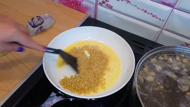 Суп с булгуром и грибами. Лёгкий и вкусный. Mushroom soup with bulgur. смотреть онлайн
