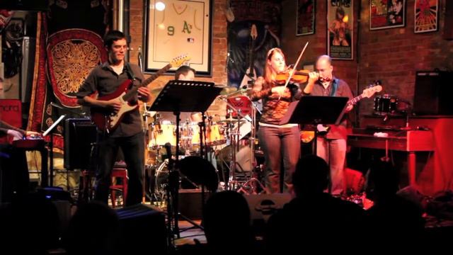 Mahavishnu Orchestra - Noonward Race HD смотреть онлайн