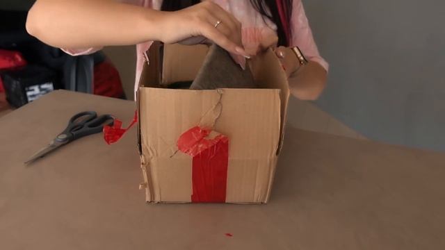 Забила МАШИНУ ПОТЕРЯННЫМИ ПОСЫЛКАМИ с почты! Нашла Дорогие товары! Mystery Box vs Чемодан с Аукцион смотреть онлайн