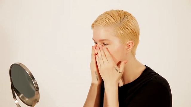 Как наносить тональный крем на санскрин смотреть онлайн