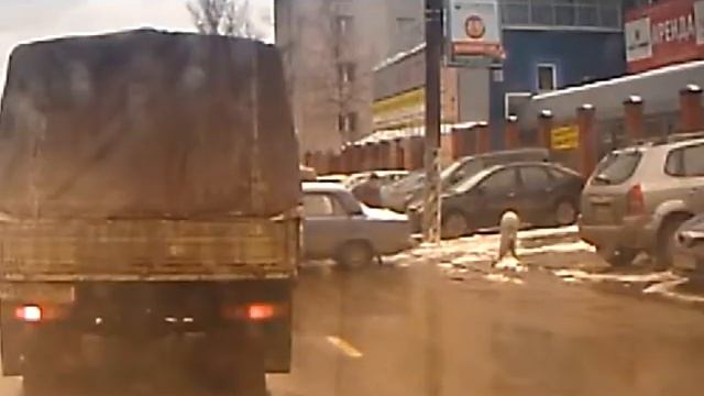 Едет без водителя смотреть онлайн