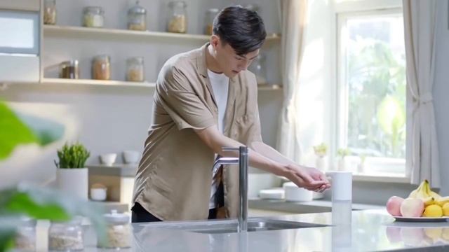 Сенсорный диспенсер Xiaomi MiJia Automatic смотреть онлайн